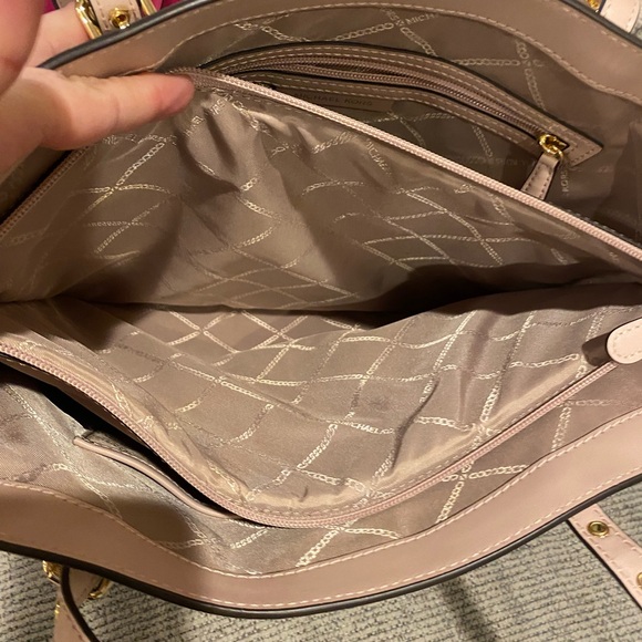 Michael Kors Voyager east west tote ballet pink white - Picture 9 of 9